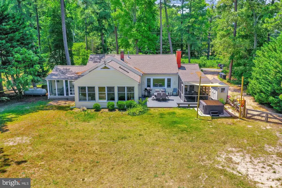 902 Blackbeard Pond Rd, Hague, VA 22469 - #3
