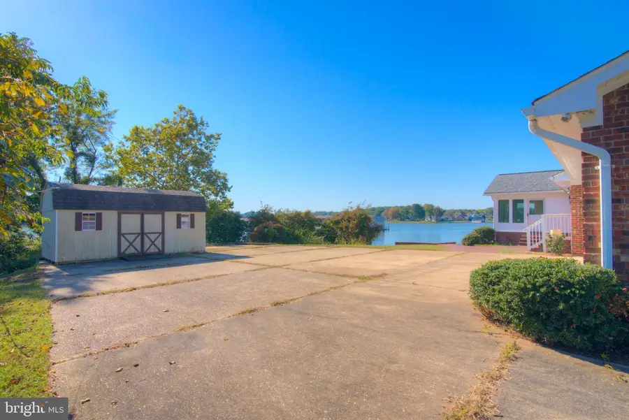 345 Harbor View Cir, Colonial Beach, VA 22443 - #2