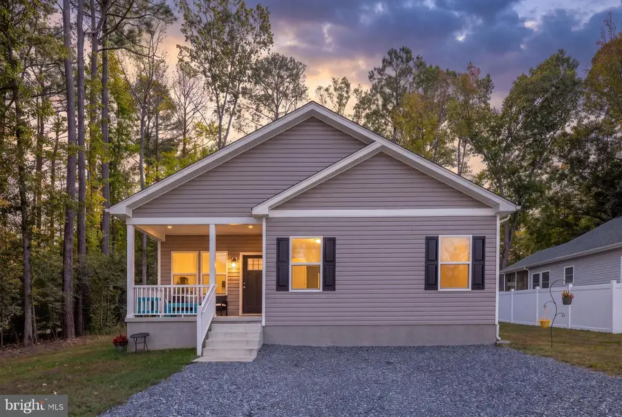 36 Lake Dr, Colonial Beach, VA 22443 - #2