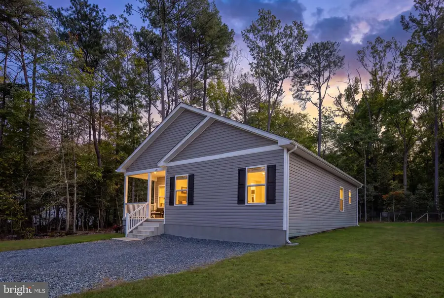 36 Lake Dr, Colonial Beach, VA 22443 - #3