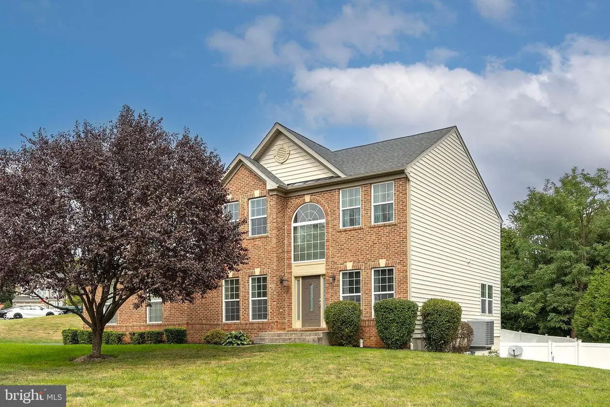 800 Lake Dr, Winchester, VA 22601 - Image #1