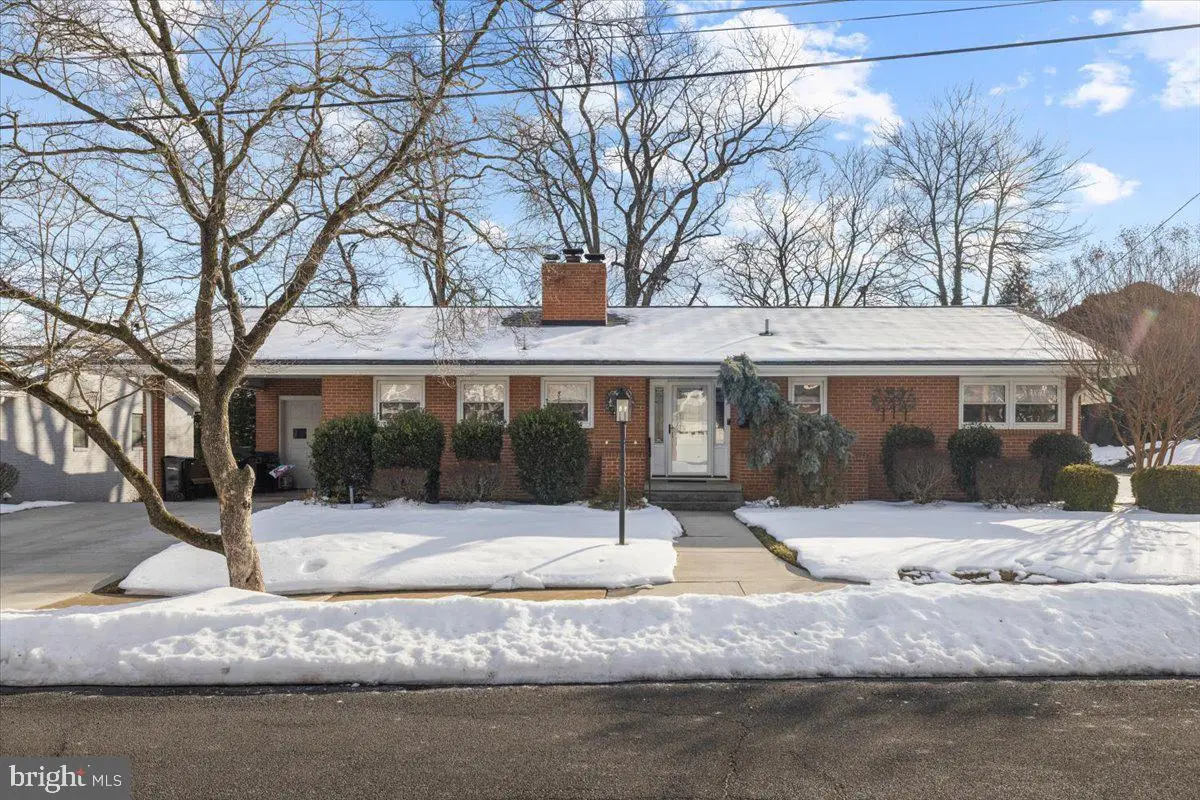 425 Briarmont Dr, Winchester, VA 22601 - #1