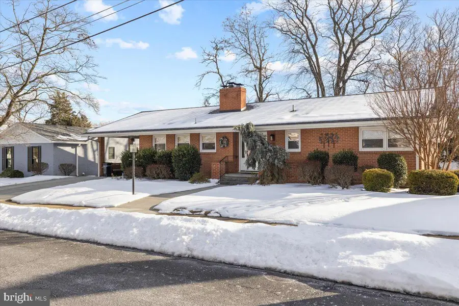 425 Briarmont Dr, Winchester, VA 22601 - #2