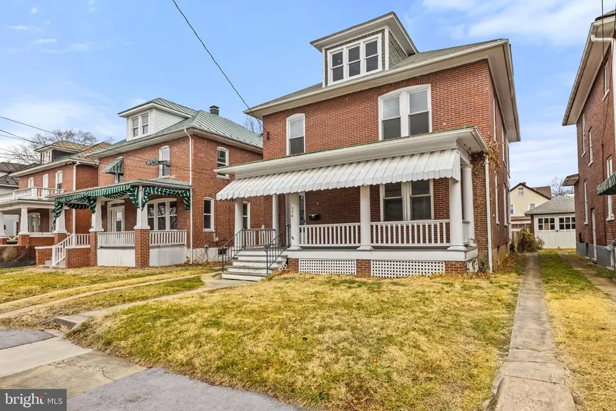 320 E Piccadilly St, Winchester, VA 22601 - #2