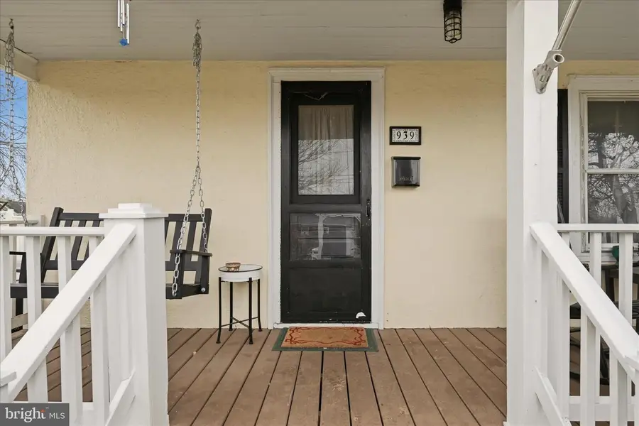 939 Woodland Ave, Winchester, VA 22601 - #3