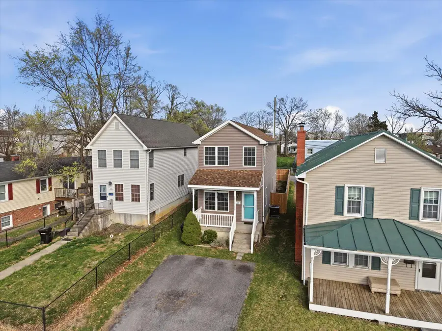 16 S Pleasant Valley Rd, Winchester, VA 22601 - #2