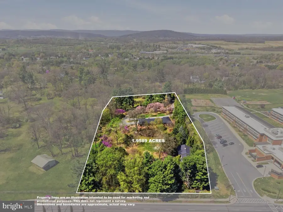 466 Merrimans Ln, Winchester, VA 22601 - #2