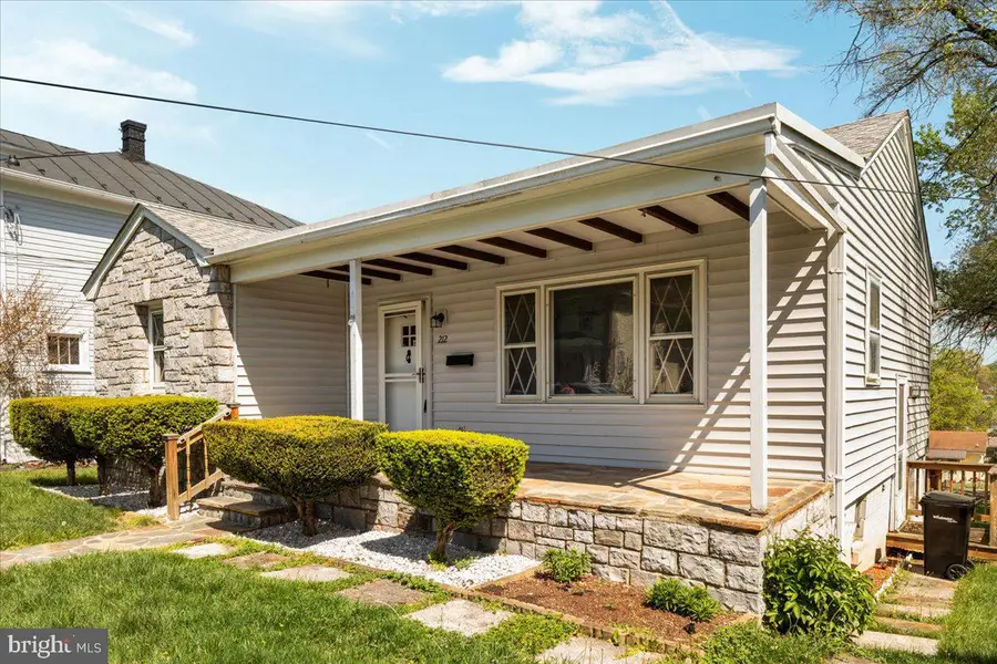 212 Shawnee Ave, Winchester, VA 22601 - #3