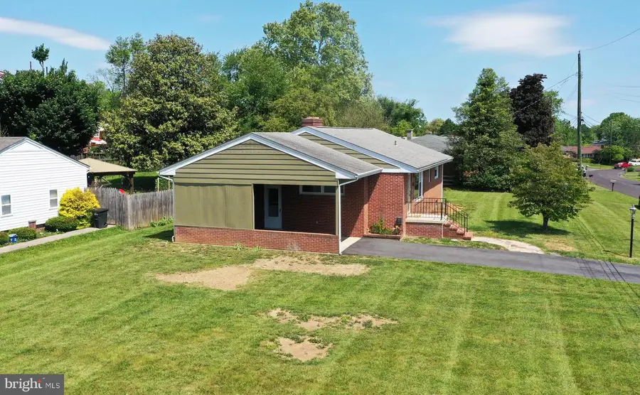 437 Beechcroft Rd, Winchester, VA 22601 - #3