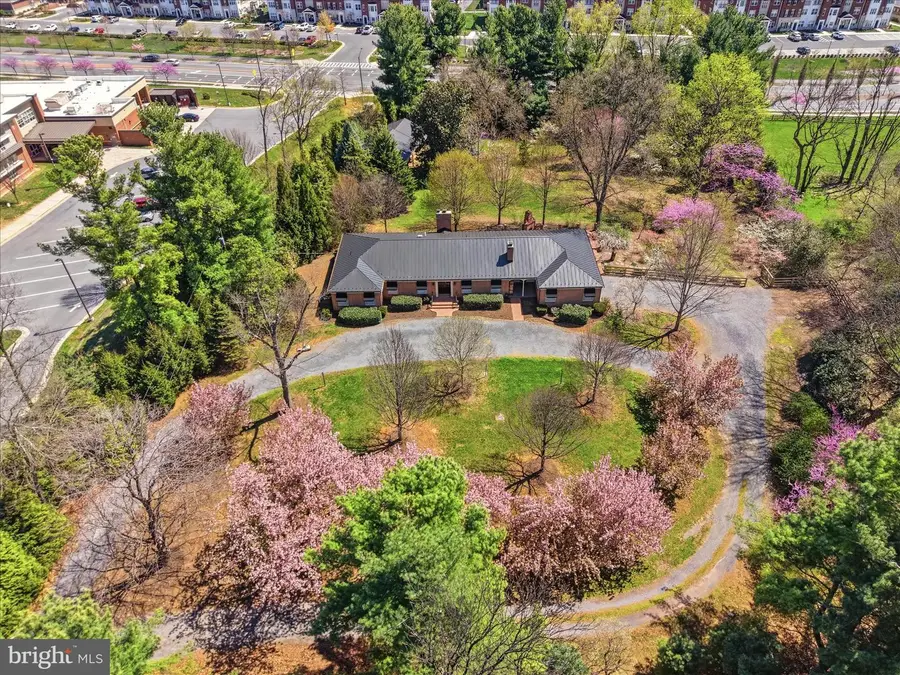466 Merrimans Ln, Winchester, VA 22601 - #2
