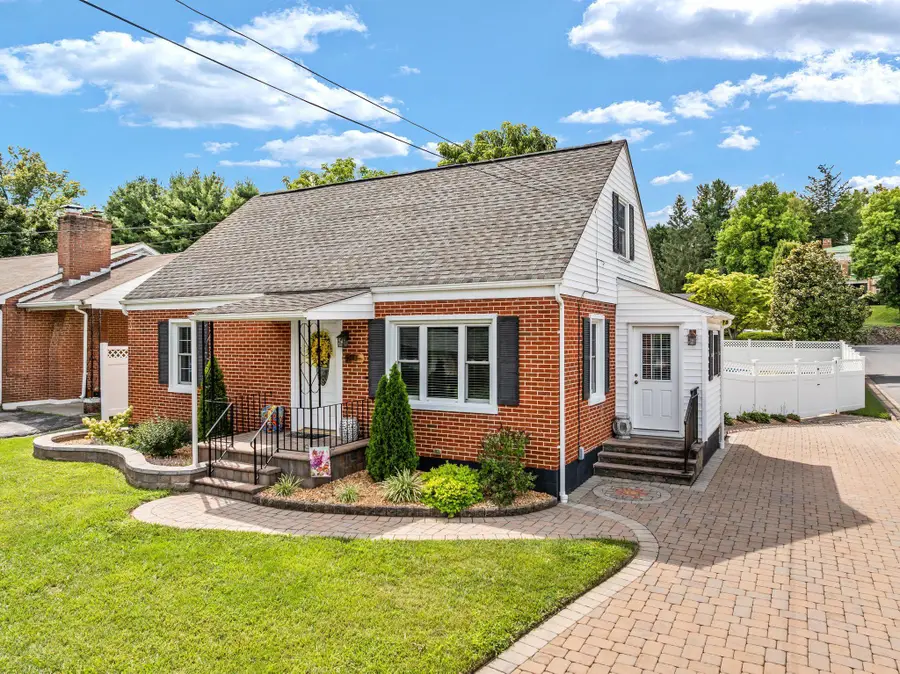 153 Fox Dr, Winchester, VA 22601 - #3