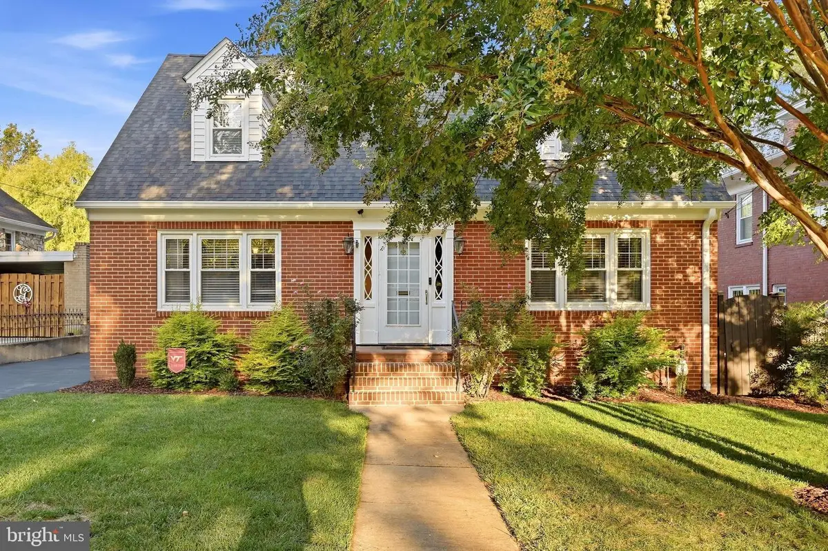 507 S Stewart St, Winchester, VA 22601 - #1