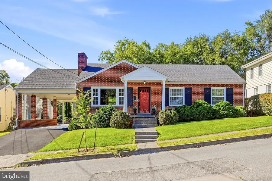 411 Mosby St, Winchester, VA 22601 - #3