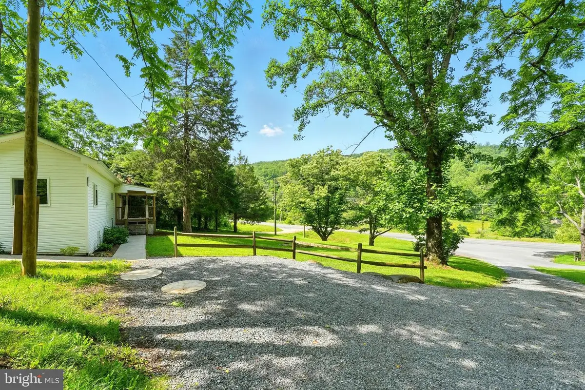 14 Summit Point Dr, Front Royal, VA 22630 - Image #1