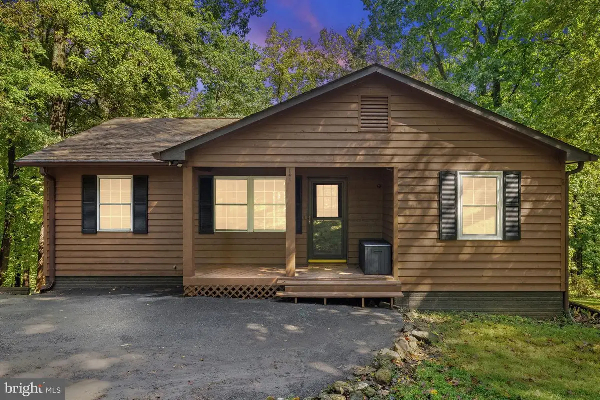 141 Pocahontas Rd, Front Royal, VA 22630 - Image #1