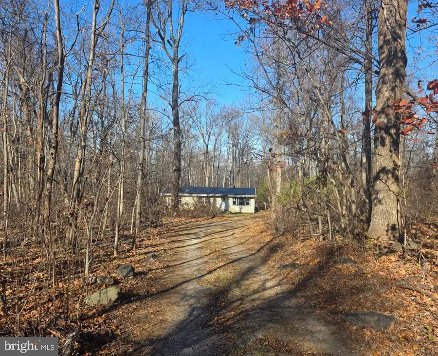 3717 Freezeland Rd, Linden, VA 22642 - Image #2