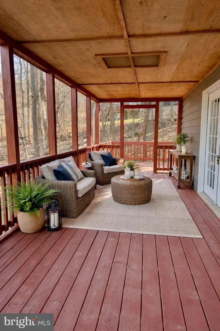 138 Parkside Rd, Linden, VA 22642 - Image #2