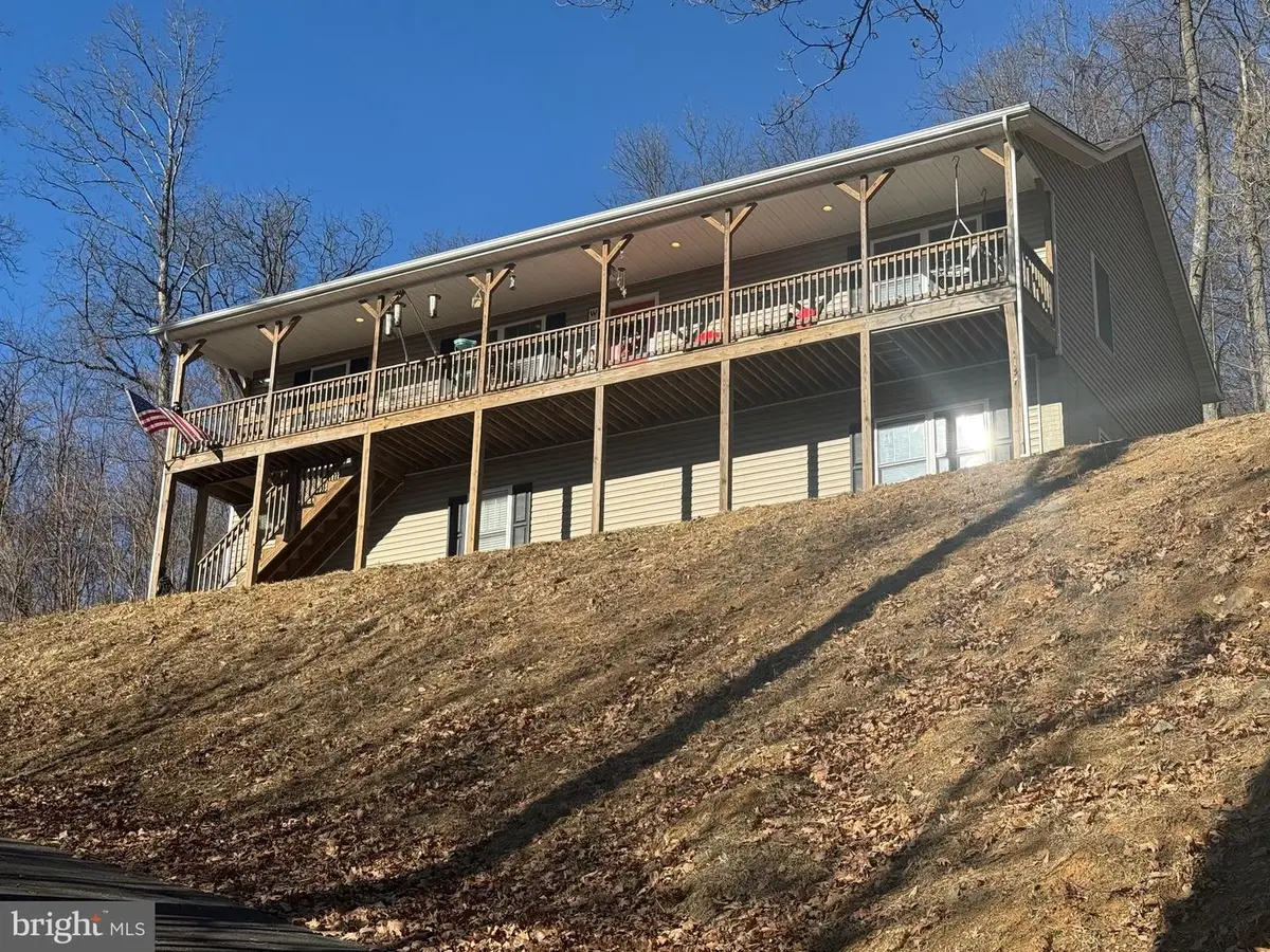 1157 Granny Smith Rd, Linden, VA 22642 - Image #1