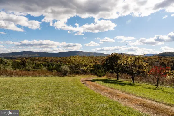 461 Thunderbird Rd, BENTONVILLE, VA 22610