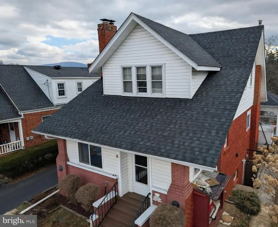 8 W 11th St, Front Royal, VA 22630 - #2