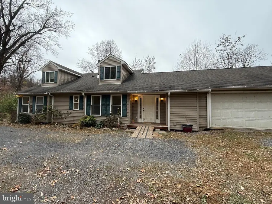 521 Northern Spy Dr, Linden, VA 22642 - #3
