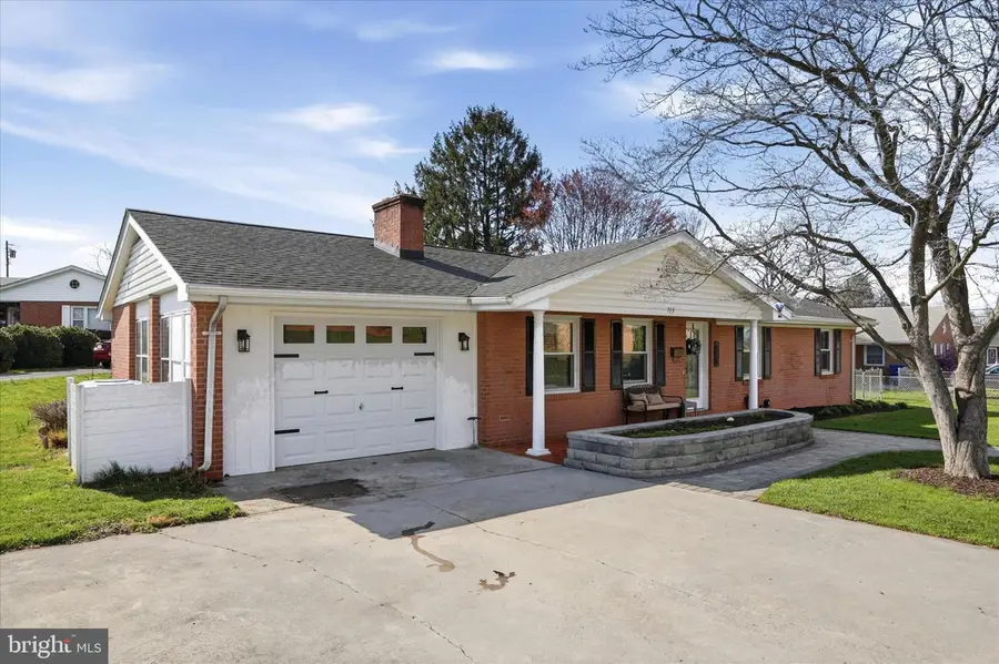 713 Campbell Cir, Front Royal, VA 22630 - #3