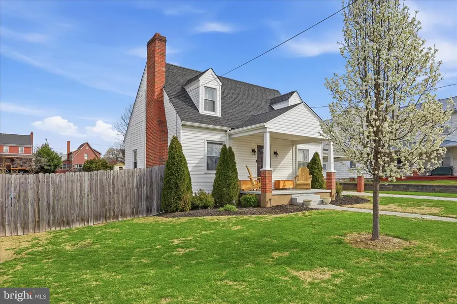 27 12th W, Front Royal, VA 22630 - #2