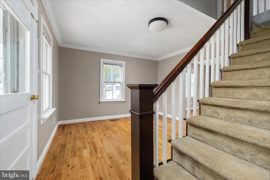 325 Ritenour St, Front Royal, VA 22630 - #3