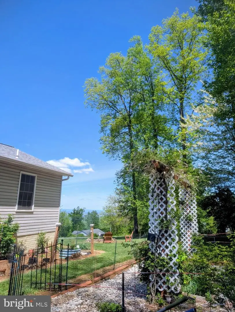 126 Cliffside Rd, Linden, VA 22642 - #3