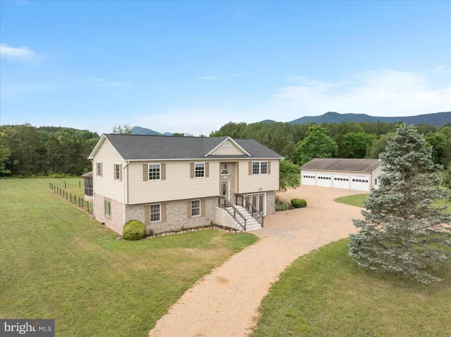 312 Southern Dr, Strasburg, VA 22657 - #2