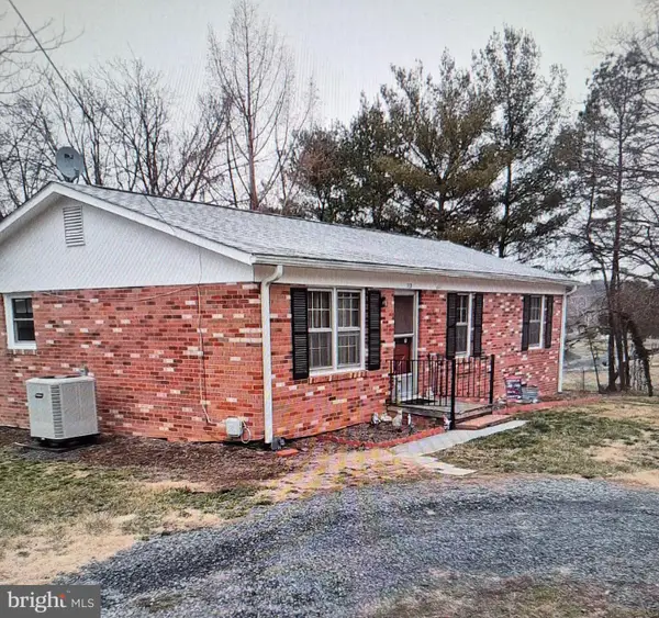 332 W Duck St, FRONT ROYAL, VA 22630