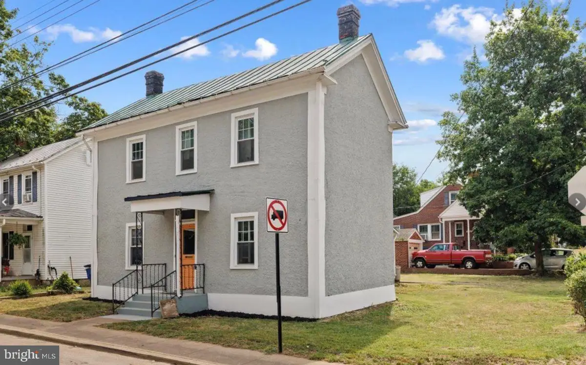 203 Lee St, Front Royal, VA 22630 - #1