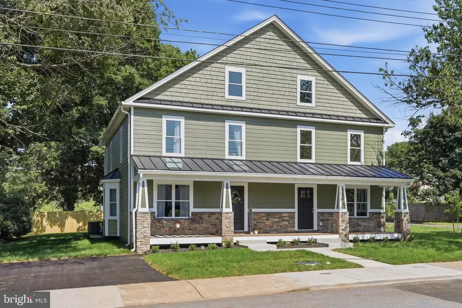 238 Blue Ridge Ave, Front Royal, VA 22630 - #2