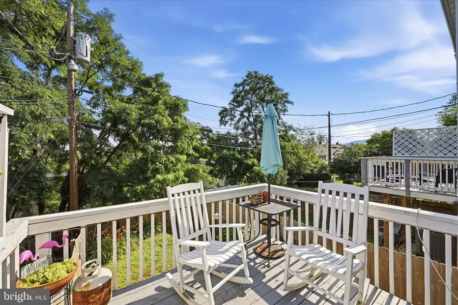 132 Scott St, Front Royal, VA 22630 - #2