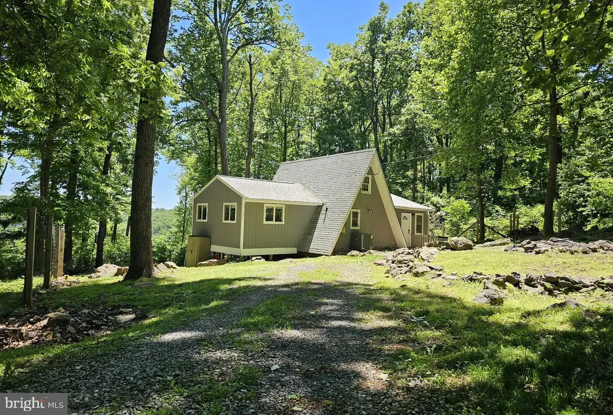 2628 High Top Rd, Linden, VA 22642 - #1