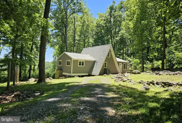 2628 High Top Rd, LINDEN, VA 22642