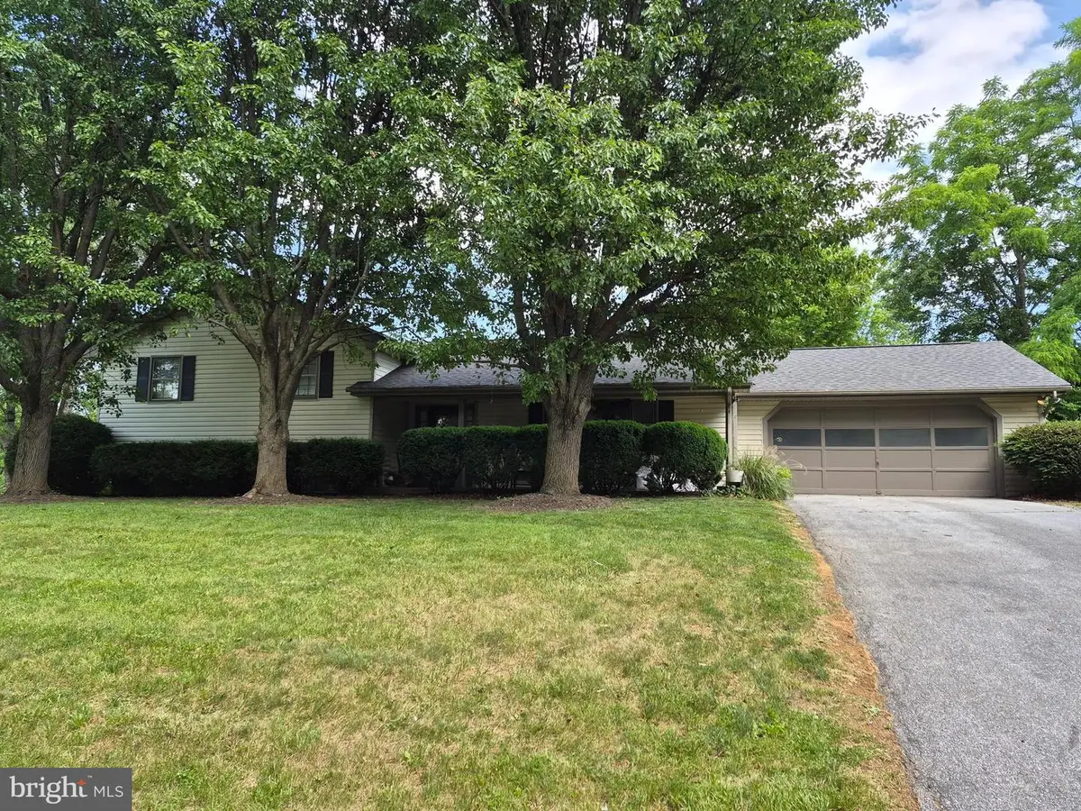268 Bowling Green Rd, Front Royal, VA 22630 - #1
