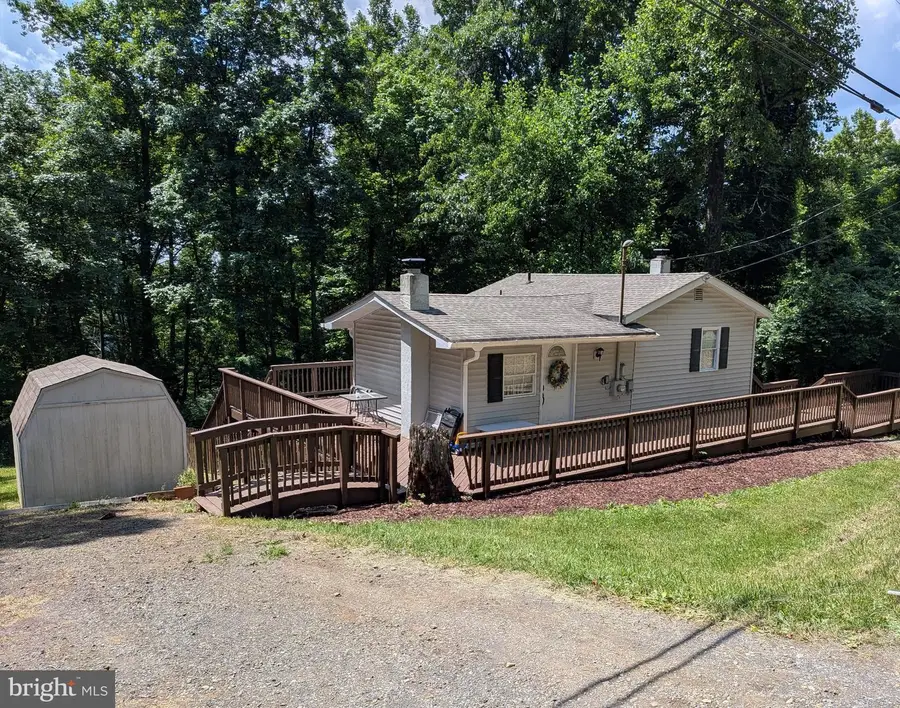 430 Worlds End Ln, Linden, VA 22642 - #2