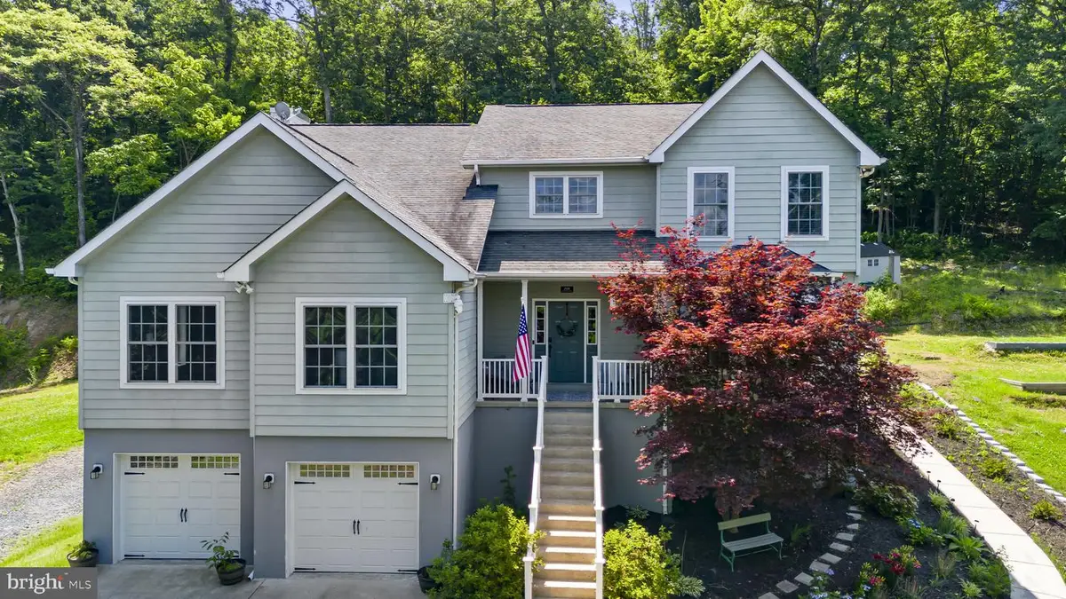 208 Markham Farm Rd, Front Royal, VA 22630 - #1