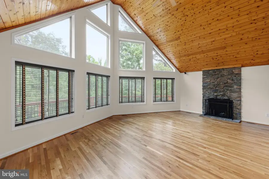 1011 Liberty Hall Rd, Front Royal, VA 22630 - #2
