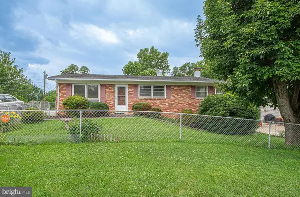 800 W 15th St, FRONT ROYAL, VA 22630