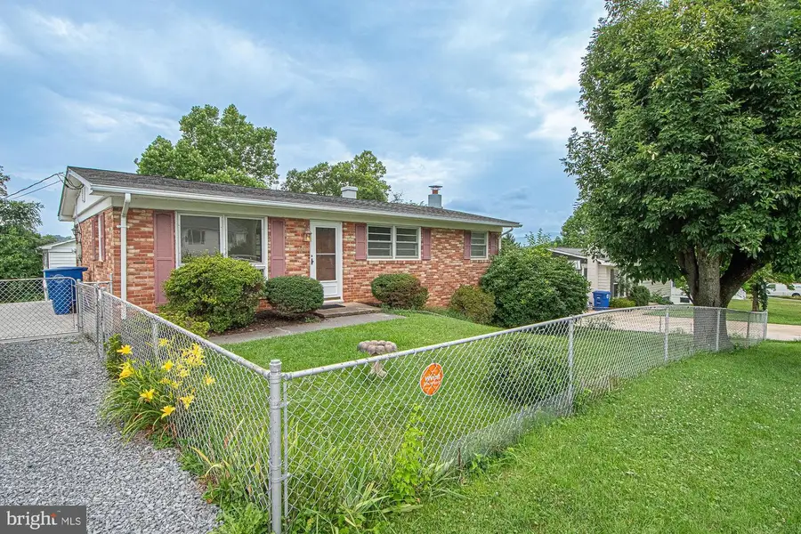 800 W 15th St, Front Royal, VA 22630 - #2