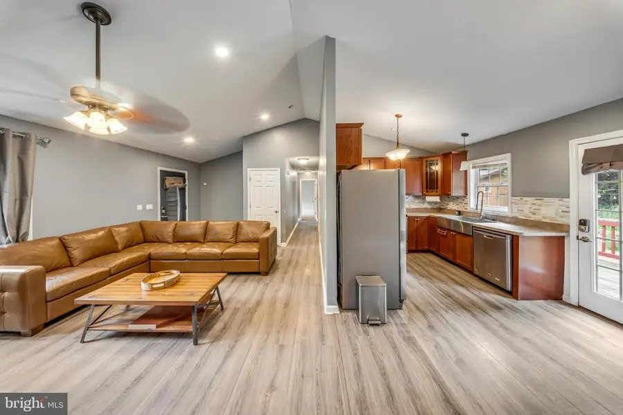 368 Freeze Rd, Linden, VA 22642 - #2