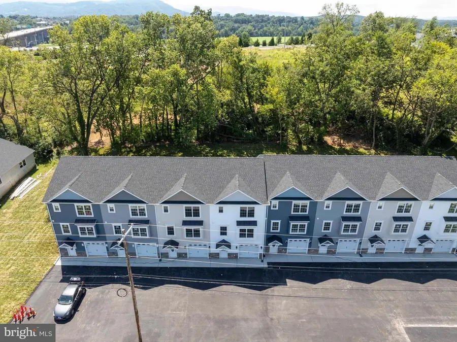 37 W Duck St W, Front Royal, VA 22630 - #2