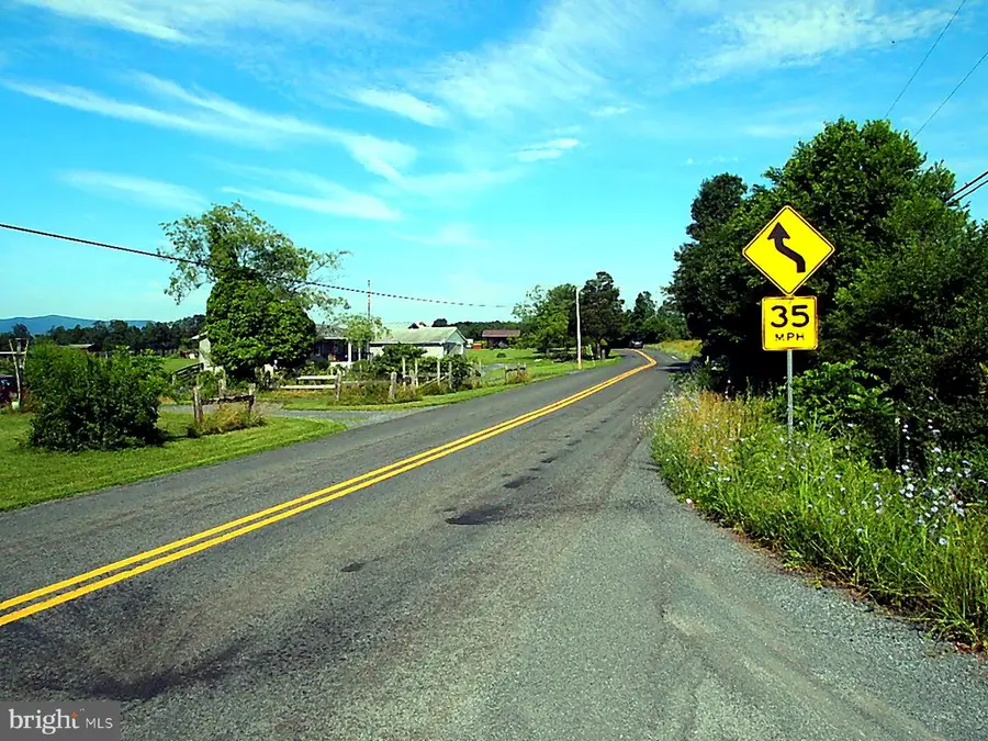 105 Ridgemont Rd, Middletown, VA 22645 - #2