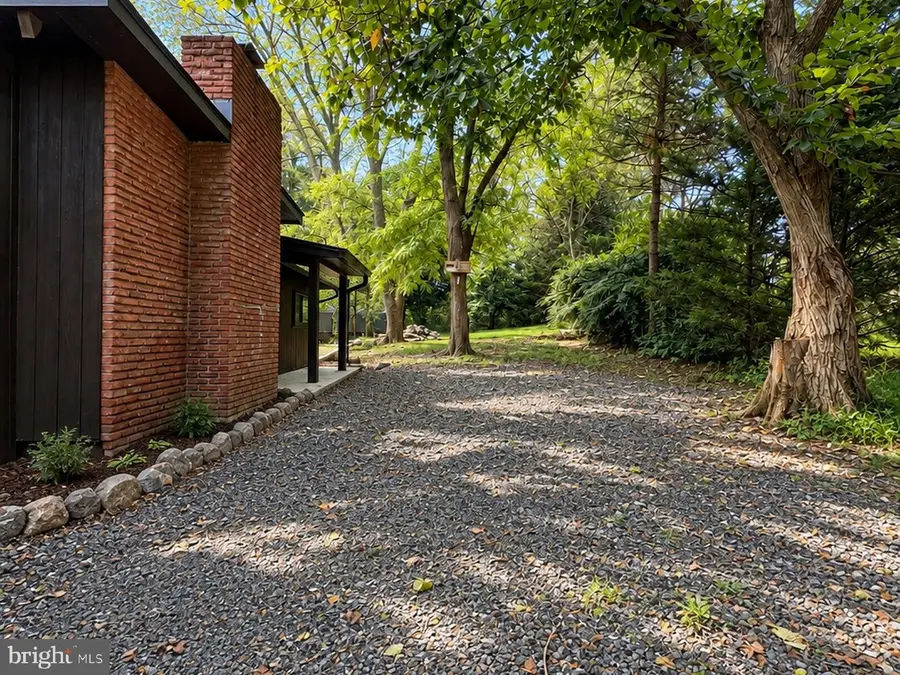 411 Cardinal Dr, Front Royal, VA 22630 - #2