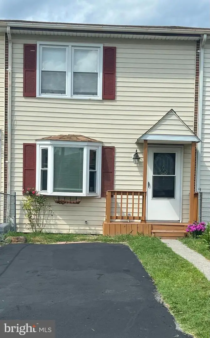 607 W 13th St, Front Royal, VA 22630 - #1