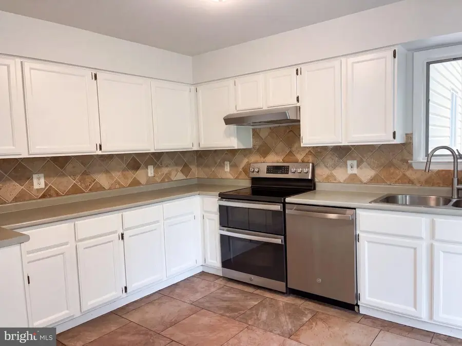 542 Jonathan Rd, Linden, VA 22642 - #3