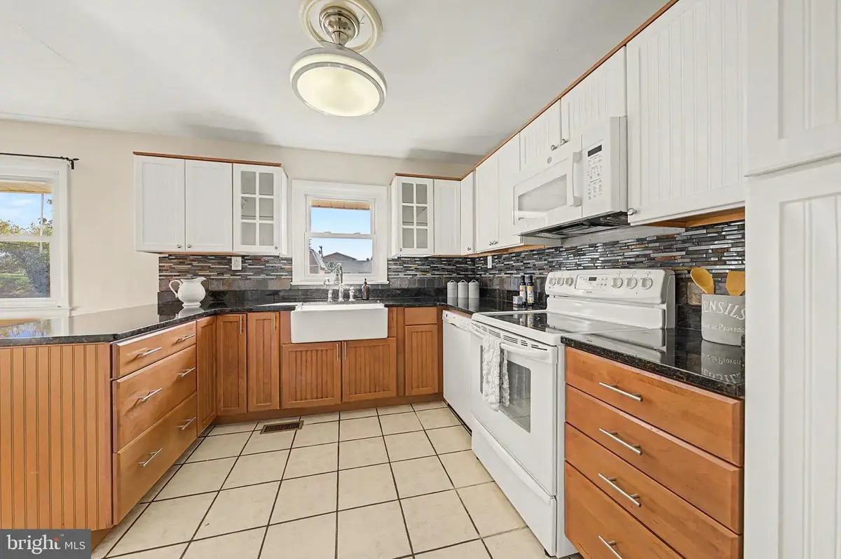 1220 Commonwealth Ave, Front Royal, VA 22630 - #1