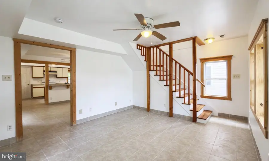 318 Ritenour St, Front Royal, VA 22630 - #2